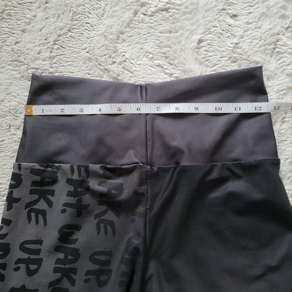 Punk Robb "Wake Up. Be Kind. Repeat" Ombre Gray Leggings Size M - Picture 11 of 13